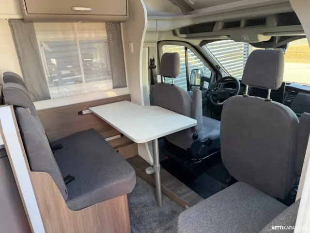 Matkailuauton vuokraus, Carado T 449 T Edition 24, Ford
